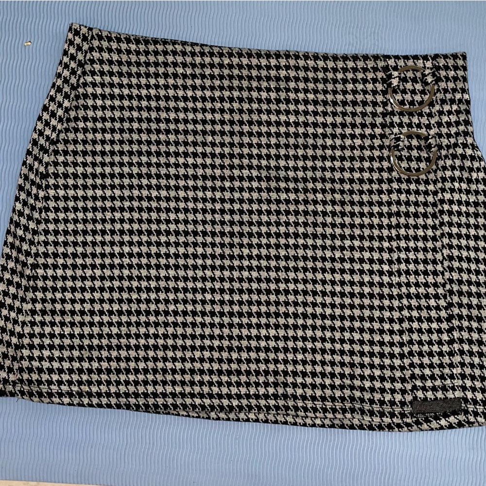 By & By XXL Black and White Mini Skirt